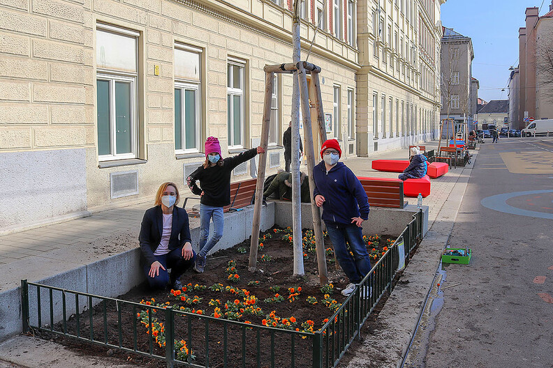 Vorschaubild Bericht „Endlich Frühling! Pflanzaktion der 1. Klassen“