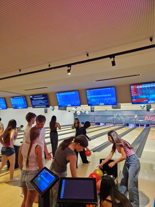Vorschaubild Bericht „Bowling im Prater – gemeinsamer Schuljahresabschluss“